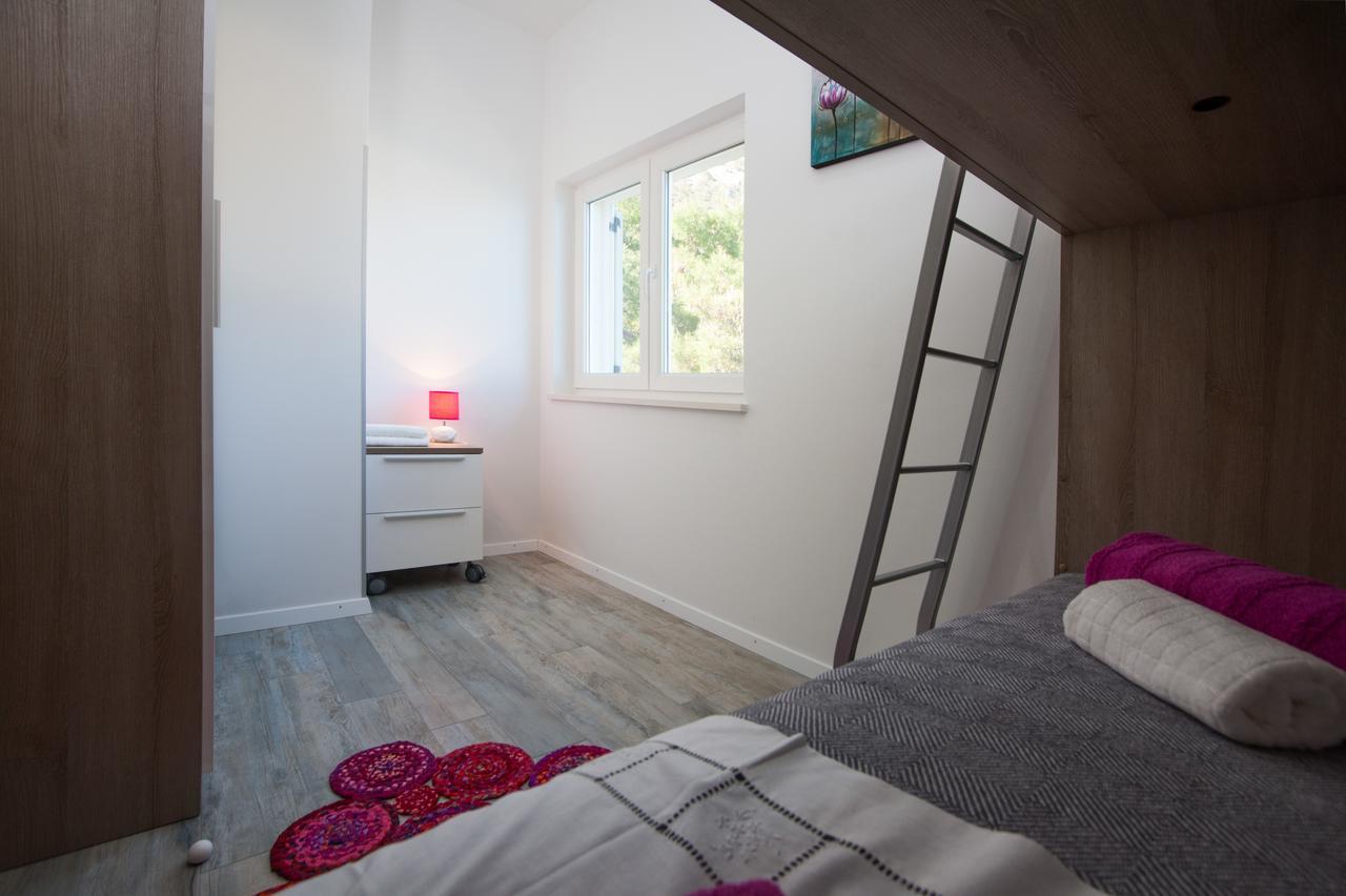 Apartamento Penthouse Filka Mimice Habitación foto